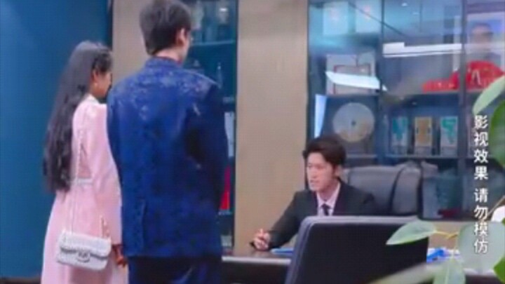 CEO Pura-Pura Pengemis Uji Gadis,Tak Tahu Dia Habiskan Uang Terakhir Beli Jas Untuk Dia!Cinta Mulai!