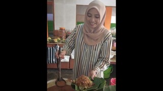 KETEMU NASI PECEL KEONG DI DATARAN TINGGI TELOMOYO