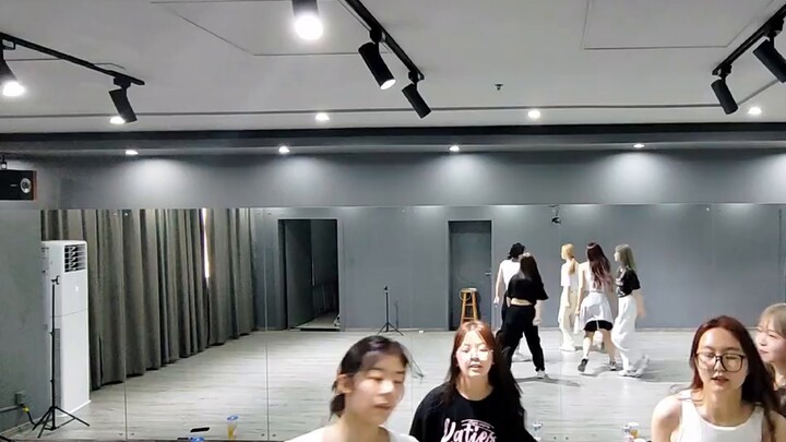 【NewJeans】การเต้นคัฟเวอร์เพลงเต็มรูปแบบครั้งแรกของ ETA บนอินเทอร์เน็ต ‖ สมาชิกทุกคนสำเร็จการศึกษาจาก