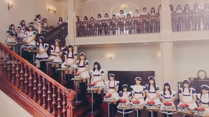 富豪的一顿早餐，雇佣一百个女仆来做，只为做一张糖饼