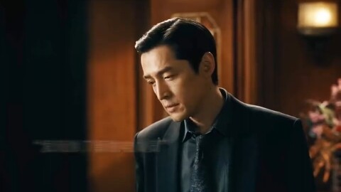 الإنسان يجب أن يسعى باستمرار لزيادة قيمته الذاتية، ولا يستثنى من ذلك حتى فتى المصاعد.