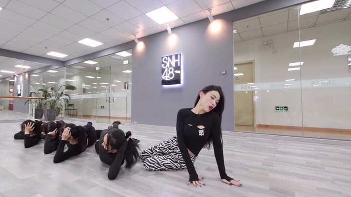 Dai Meng Snake Hottie "How We Do It" Practice Room Version - CKS Choreography