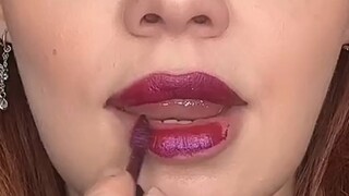 A lip gloss that sparkles as soon as you purse your lips? Is it for real or fake?