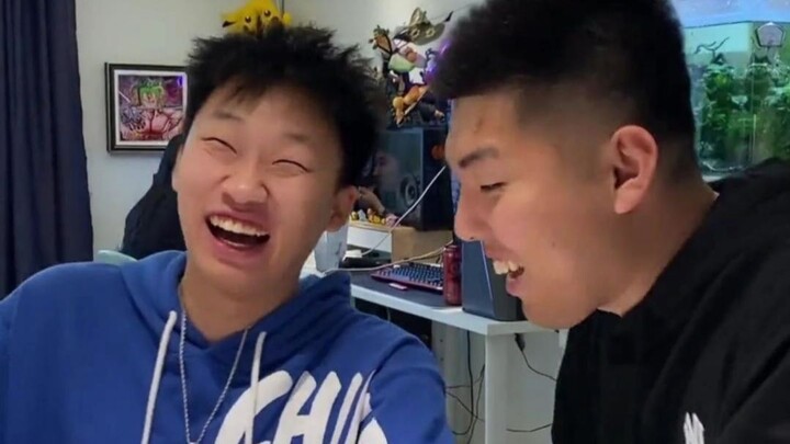 Main game di kamar kos, teman sekamar terus-terusan bikin malu—akhirnya hampir bikin gue mati gaya d