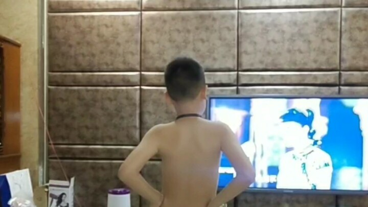 ماذا يحدث عندما تقلّد إعلان عيد الأم لجد كينتاكي أمام أمك؟