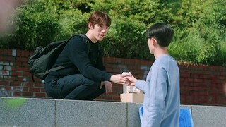 Gentle and straight ball is specially used to treat sensitive and arrogant people [Blueming blooms f