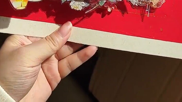 Đừng vứt chiếc cốc đồng thương hiệu Thiên Quan Tứ Phúc mà hãy biến nó thành sổ cưới và tranh treo
