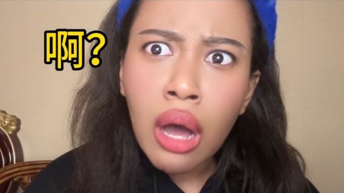 لأول مرة أشعر بمثل هذا الغربة تجاه النصوص...