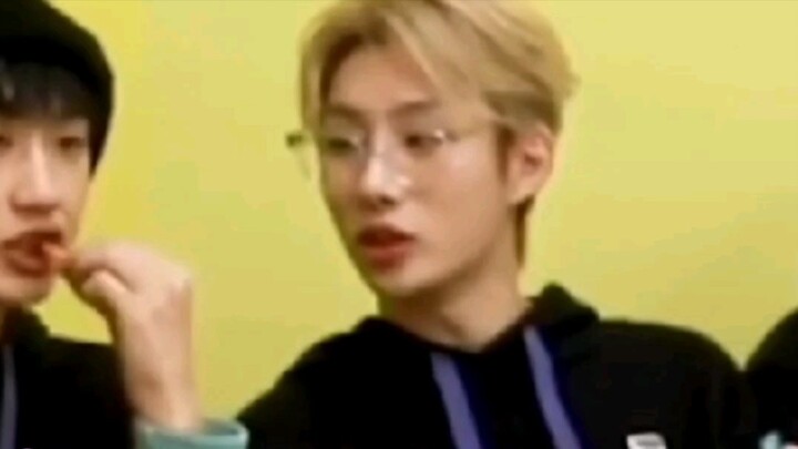 【AK Liu Zhang】แหล่งที่มาของความสุขในแต่ละวันมาจากย่าหยา