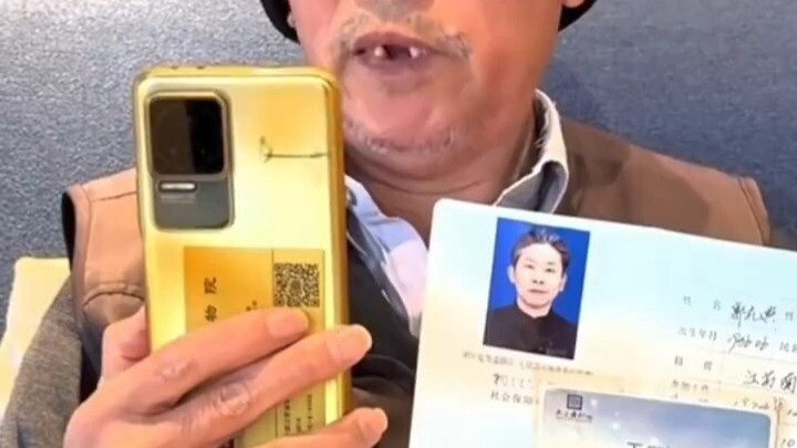 Người đàn ông thực danh tố cáo cựu viện trưởng Bảo tàng Lịch sử Nam Kinh về hành vi buôn lậu quy mô 