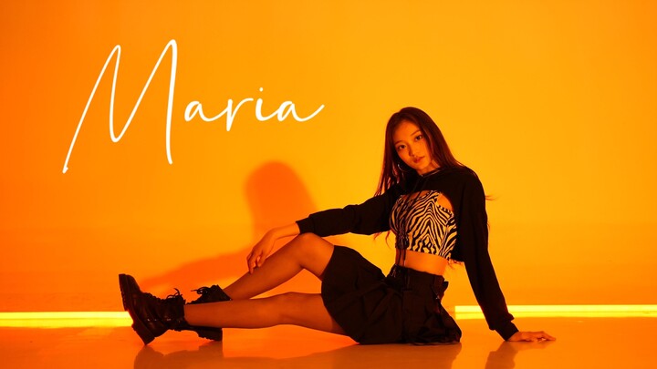 《Maria》绝美性感短裙翻跳，就是太费膝盖了