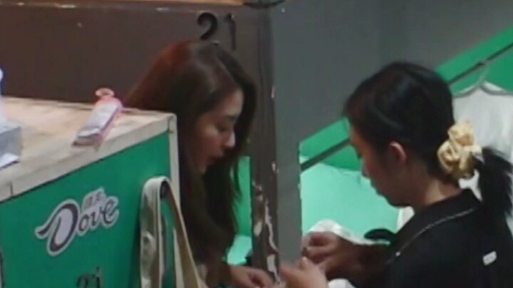 Liu Ye Goes Solo on a Trip in “Youth With You”