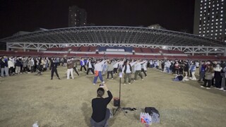 นี่แหละฮอร์โมนของมหาวิทยาลัยวิทยาศาสตร์และเทคโนโลยีฮาร์บินของเรา ร่วมกันเต้น ร่วมกันร้องเพลง "Sun Ne