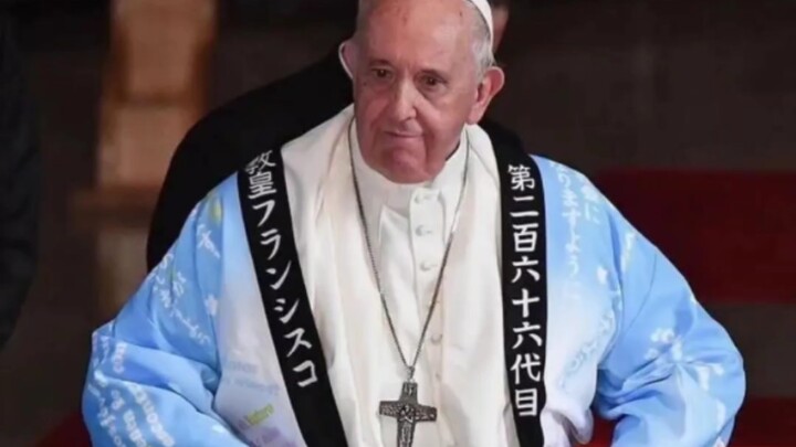 Outrageous! The Catholic Pope Wore Anime-Style Outfits Gifted by Japan!