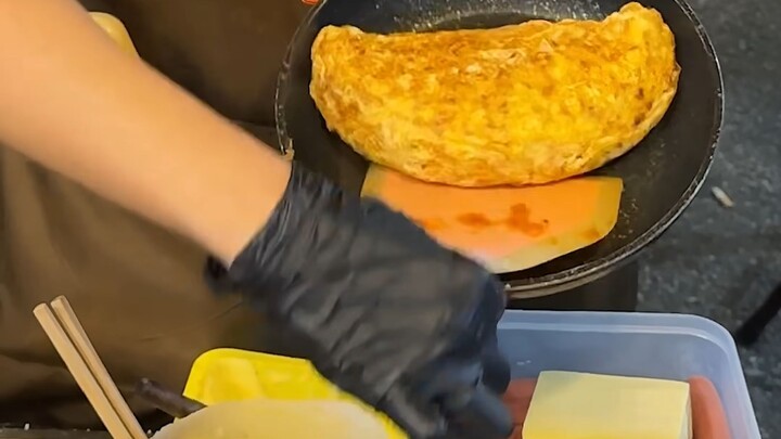 Mie Kalkun Telur Bungkus