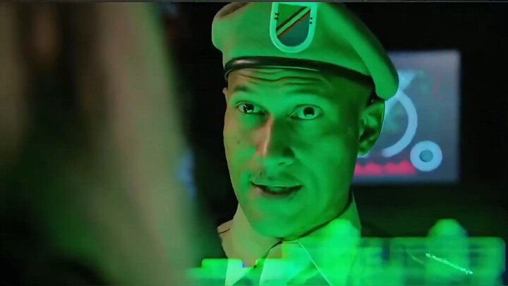 عندما تكتشف أن أخيك عميل سري مميز