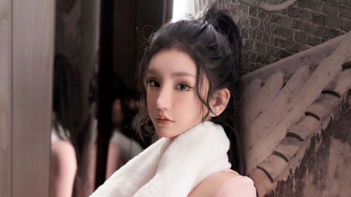 “Fitness Girl” Zhou Yuxi Sally