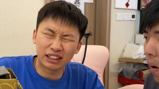 用蛇草水整蛊室友，没想到两人瞬间起范儿，装的还挺像