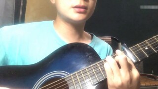 Menyanyikan "Boys Don't Cry" dengan Tongkat Api Apakah gitar pertama dalam hidup Anda adalah tongkat