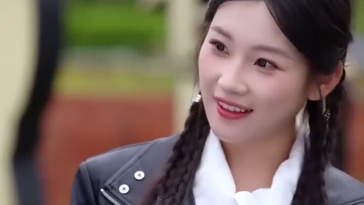 [เต็มเรื่อง Full] หญิงสาวหนีงานดูตัว ดันมาเจอหนุ่มหล่อนักวิจัย เธอตอบตกลงสัญญาแต่งงานกับเขาหนึ่งปี