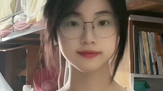 Nếu tôi là bạn gái của bạn, bạn sẽ về nhà lúc mấy giờ?
