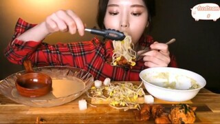 Chân gà rút xương tẩm ướp gia vị, cơm viên kimchi rong biển, trứng hấp 8 #amthuc