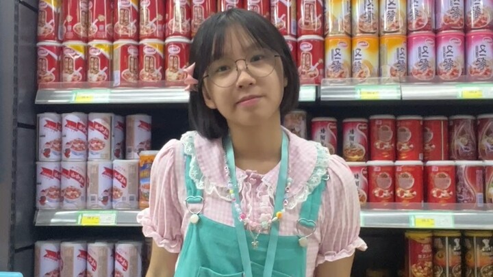 Awkward posed photo (−_−＃)