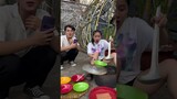 Tín Nguyễn, độc lạ bà 7