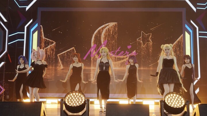 Sailor Moon dancing nxde on the 2023bw stage!