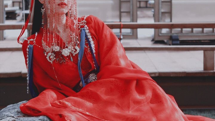 Cermin yang pecah kembali utuh! Sang pemeran utama pria yang terobsesi cinta! Setelah ditinggalkan, 