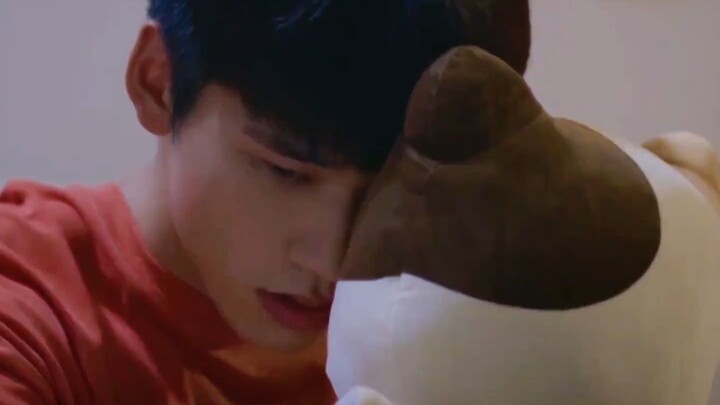 “Dia mau aku jadi nomor 0,” tapi aku sangat takut sakit, aku nggak berani.