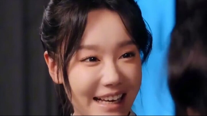 แพทย์สาวสวยลงจากเขาช่วยชีวิตCEOที่เจ็บป่วยโดยไม่ตั้งใจปรากฏว่าเขาคือเจ้าบ่าวที่แต่งฟ้าแล้บกับเธอ