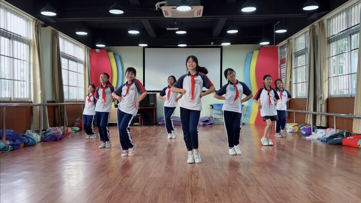 นักเรียนประถมเต้นคัฟเวอร์เพลง Ah-Choo ของ LOVELYZ