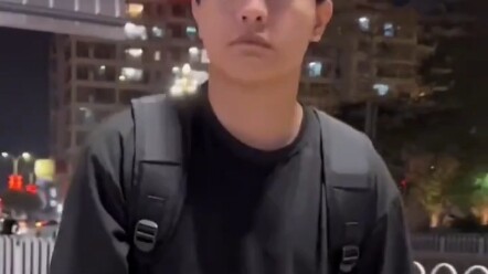 เทคนิคขายของแผงลอยนี้แย่หน่อยนะ ไม่ควรไล่ตามลูกค้าให้ซื้อ แบบนี้มีแต่จะทำให้ลูกค้ารู้สึกไม่ดีเท่านั้