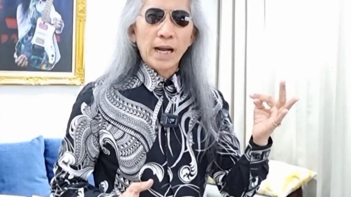 #AjarnDaeng 님께서 행복과 고통의 차이에 대해 설명해 주신 후였습니다.