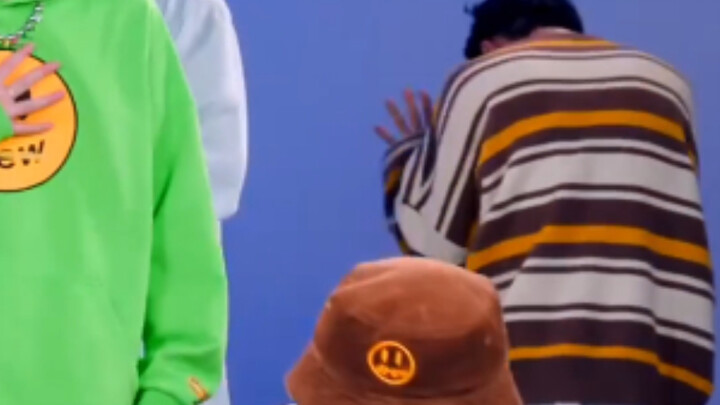 Some people are hiding and shy ~ Protect your belly!