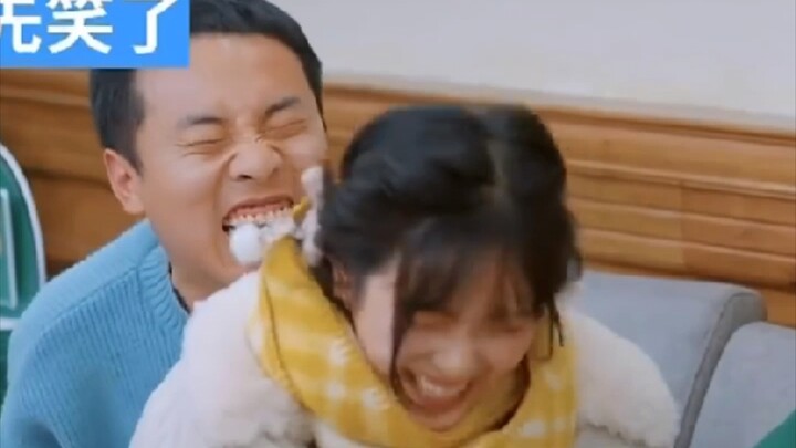 Shen Yue tells a joke that wasn’t funny to begin with, but Xu Zhisheng totally steers it into hilari