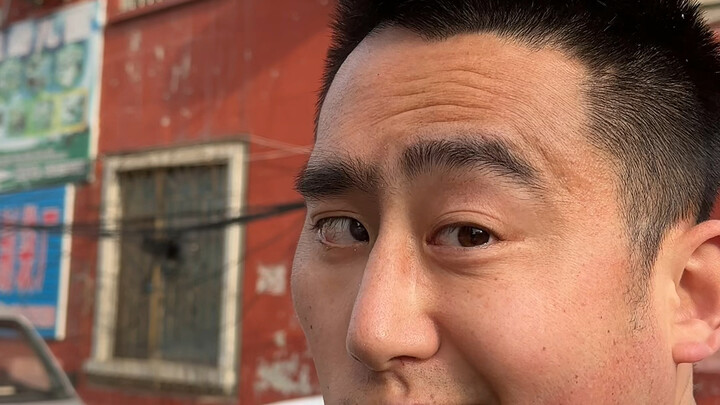 ใช้ชีวิตให้ดี อย่าเพิ่งท้อแท้แค่เพราะล้มสักสองสามครั้งแล้วคิดว่าชีวิตไม่ได้ดั่งใจ ชีวิตยังอีกยาวไกล 