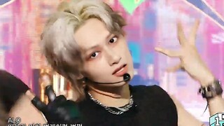 SEVENTEEN最新回归曲THUNDER 打歌舞台