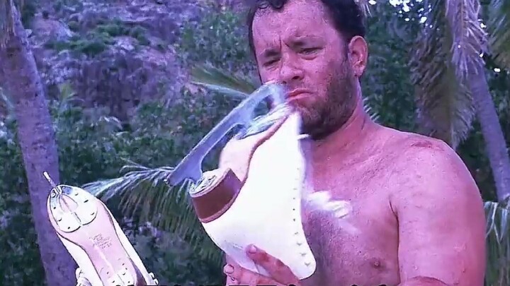 وقع رجل في حادث تحطم طائرة وسقط وحيدًا على جزيرة مهجورة، واستطاع بفضل إرادته القوية أن ينجو، لكن كل 