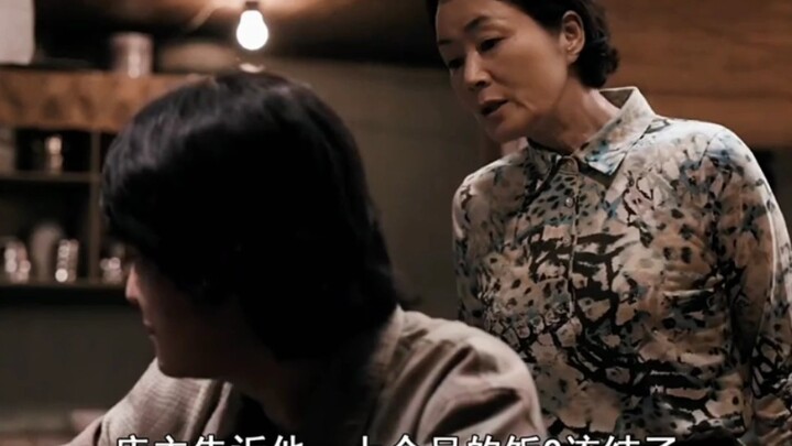 Anh ấy sống trong một thế giới tăm tối, nhưng chưa bao giờ cam chịu thực tại mà luôn nỗ lực để thay 