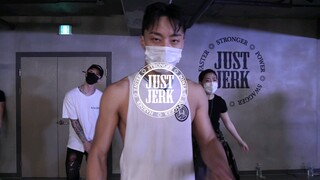 【Versi Lengkap Resmi】Knucks dan Trix mengajar di JUST JERK - "GROOVE"