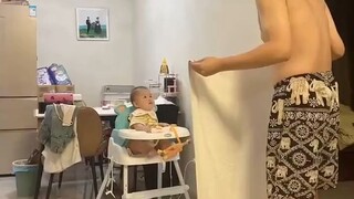 The baby was confused: Where did this old man hide?