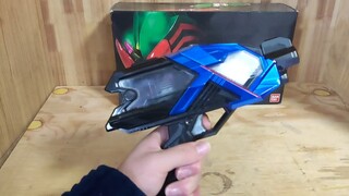 คุณจะได้อะไรจาก Kamen Rider Lucky Bag มูลค่า 1,526 หยวน?