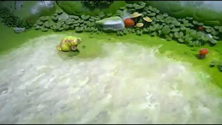 membantu teman yang sedang ke susahan