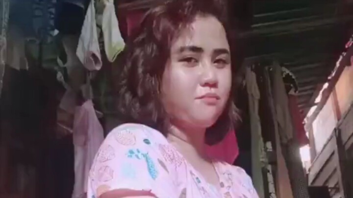 wanita lucu