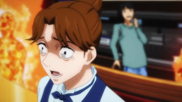 Quán này cũng xui quá, đúng lúc gặp phải cái ấm rò rỉ.