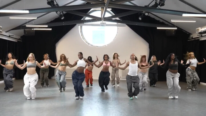 Blake Johnson Wood choreographs “Diva” by Beyoncé
