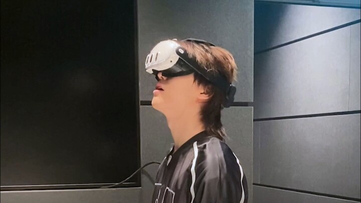 250517 SEVENTEEN Lee Chan DINO VR Reaction 😎 Stasiun Nol