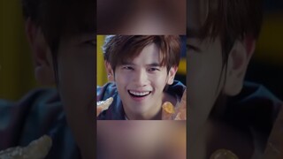 甜蜜投餵，這曖昧感誰懂啊 #shorts#Falling Into Your Smile #你微笑时很美#許凱#程瀟